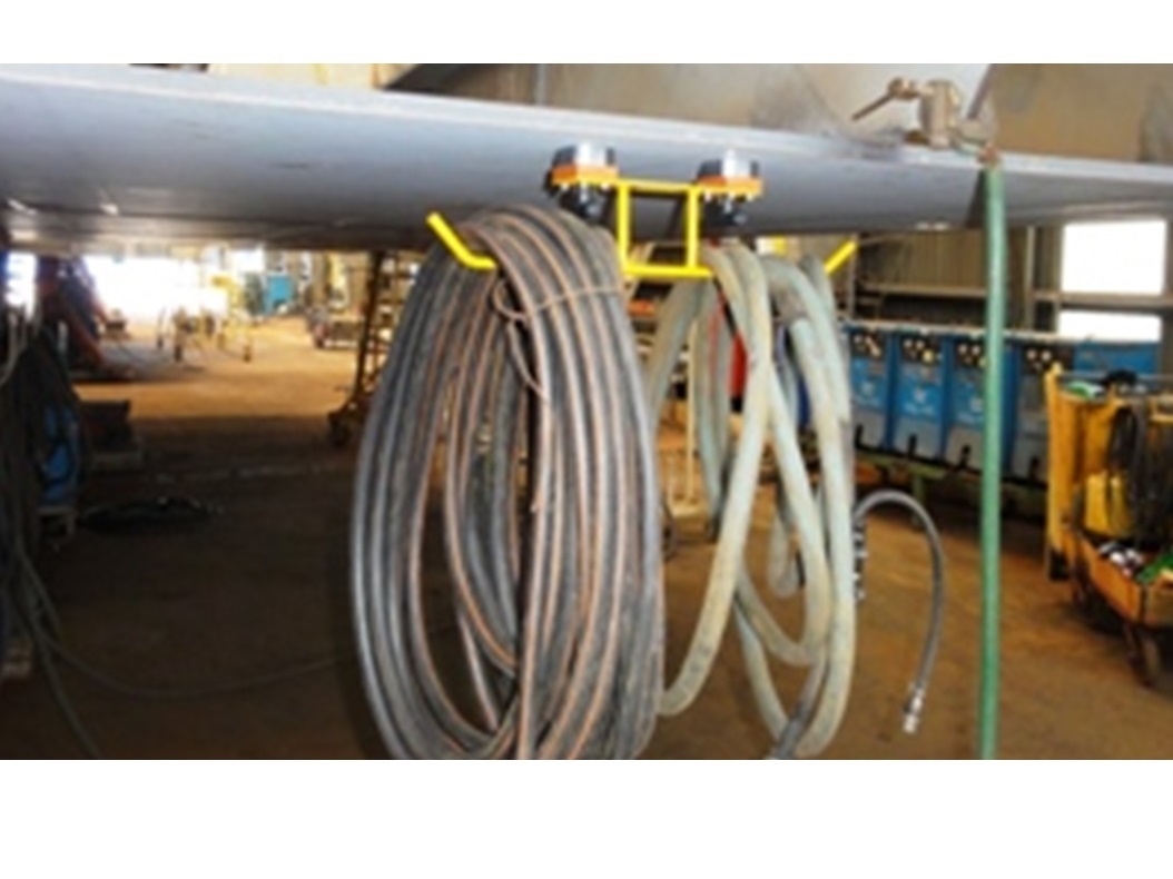 Hookcable
